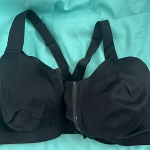 Black VS sports bra